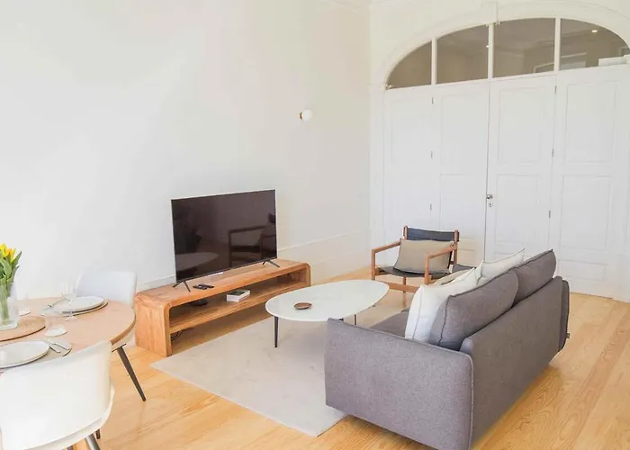 Apartman Modern Charming Loft With Balcony In By Lisbeyond