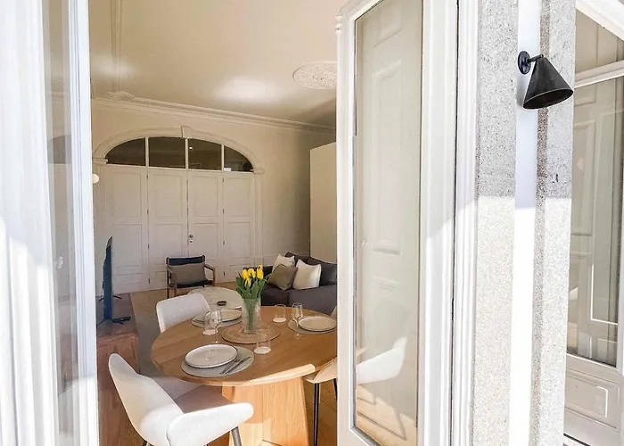 Modern Charming Loft With Balcony In By Lisbeyond Apartman Porto