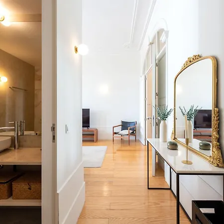 Modern Charming Loft With Balcony In By Lisbeyond Апартаменты