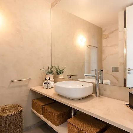 Modern Charming Loft With Balcony In By Lisbeyond Appartement Porto