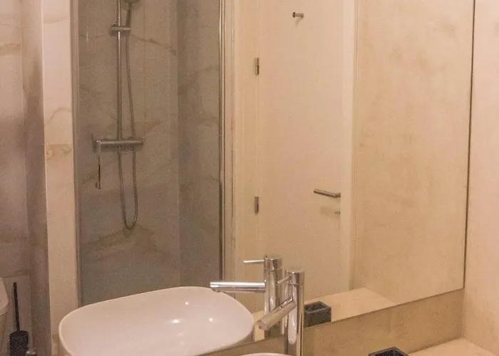 Modern Charming Loft With Balcony In By Lisbeyond * Oporto