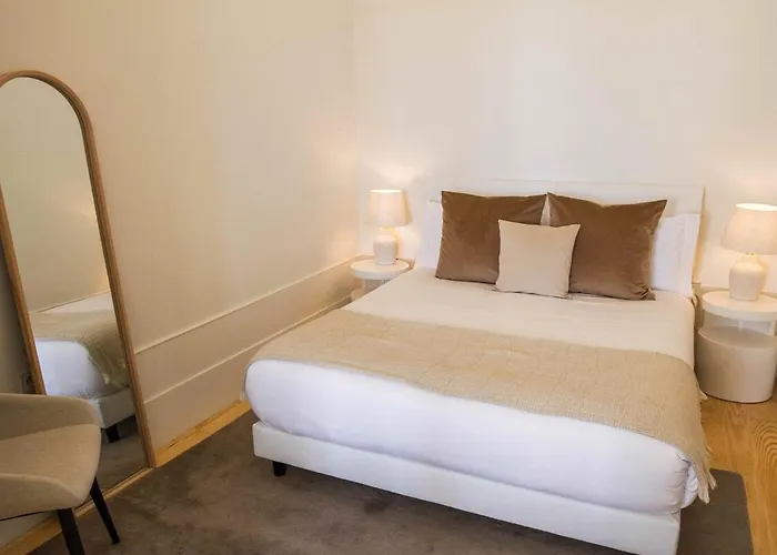 아파트 Modern Charming Loft With Balcony In By Lisbeyond